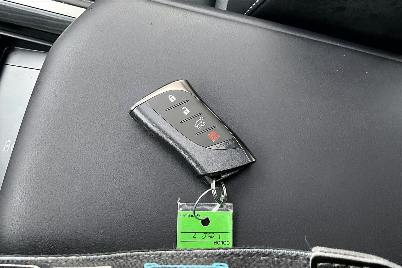 Used 2025 Lexus GX 550 w/ Accessory Package (2T) AWD/4WD image 14