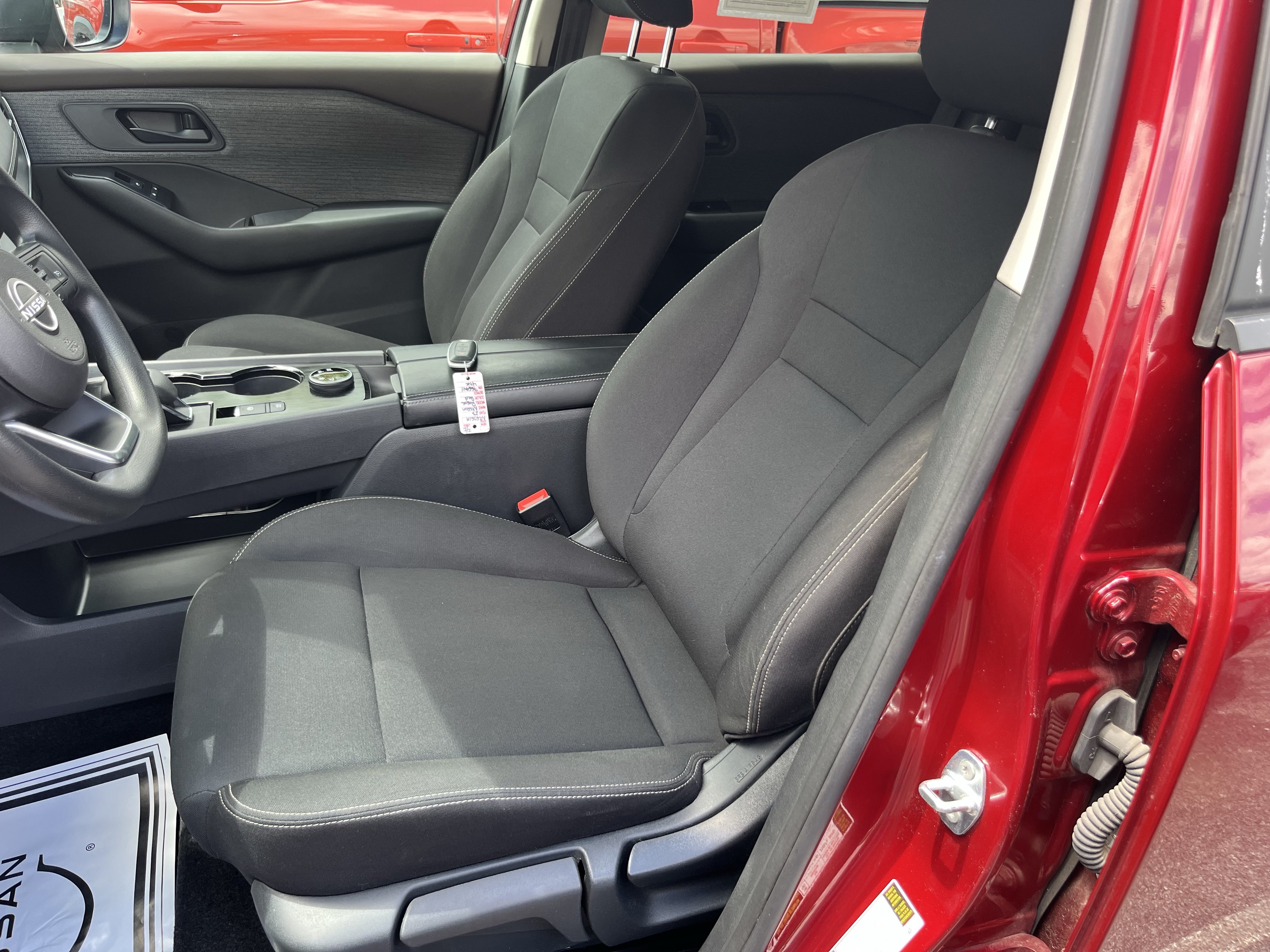 Used 2023 Nissan Rogue S AWD/4WD image 15