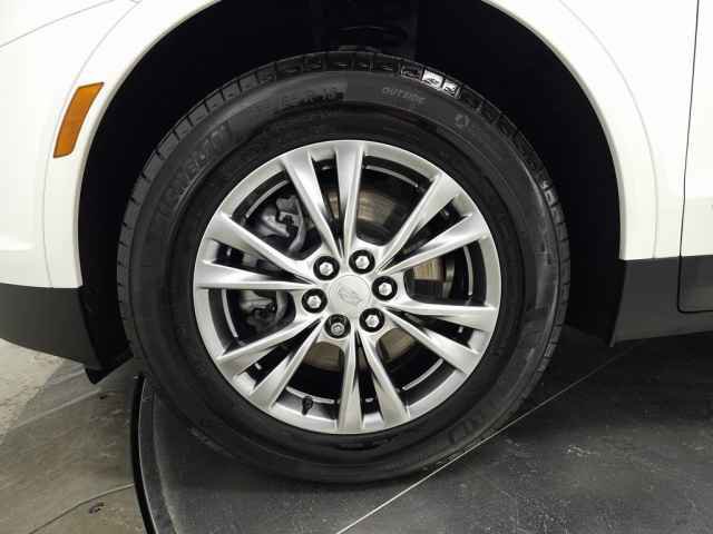 Certified 2023 Cadillac XT5 Premium Luxury w/ LPO, Floor Liner Package image 13