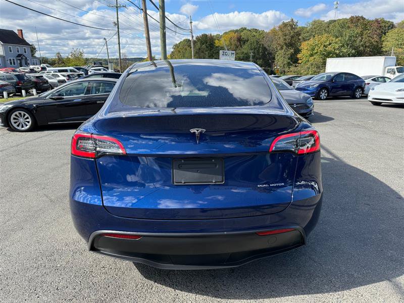 Used 2024 Tesla Model Y Long Range AWD/4WD image 5