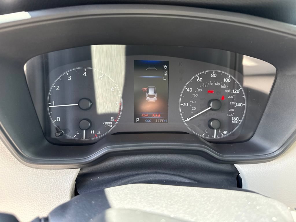 Used 2025 Toyota Corolla Cross L FWD image 12