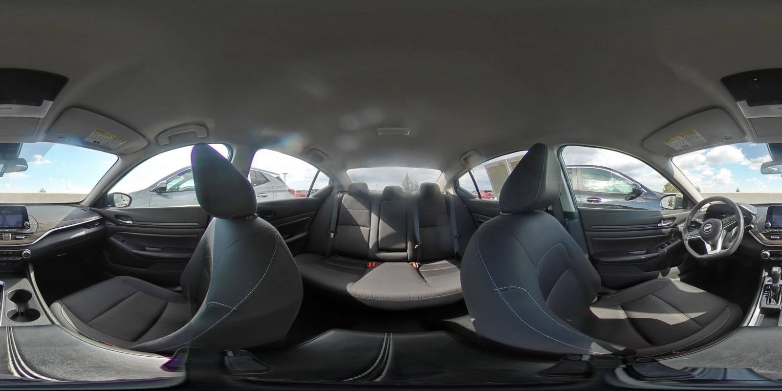 Used 2025 Nissan Altima 2.5 SV FWD image 41
