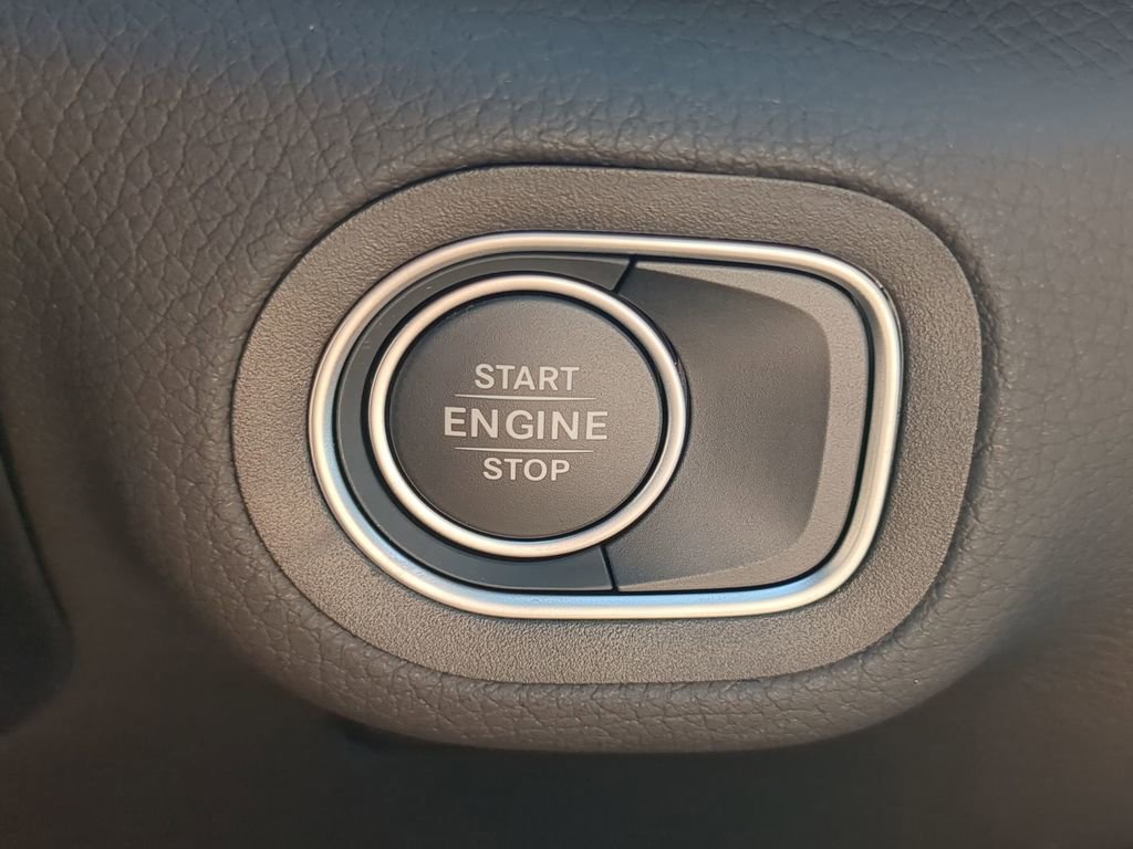 Used 2025 Mercedes-Benz GLE 450e 4MATIC image 16