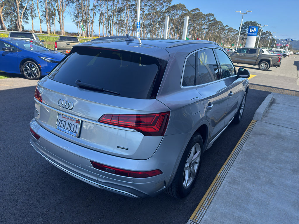Used 2023 Audi Q5 2.0T Premium w/ Convenience Package image 13