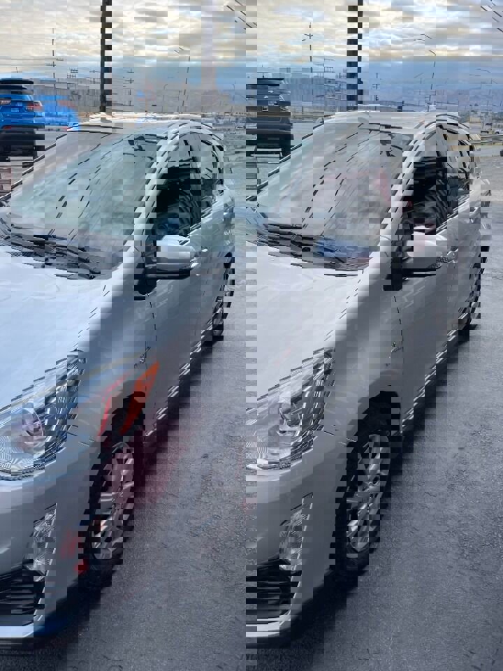 Used 2017 Toyota Prius C Two image 15