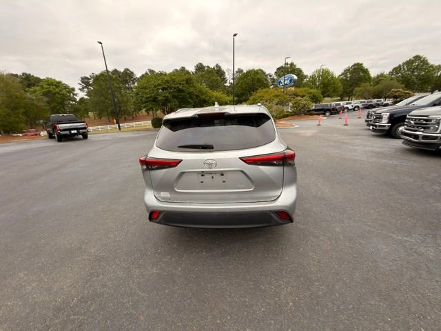 Used 2020 Toyota Highlander XLE FWD image 10