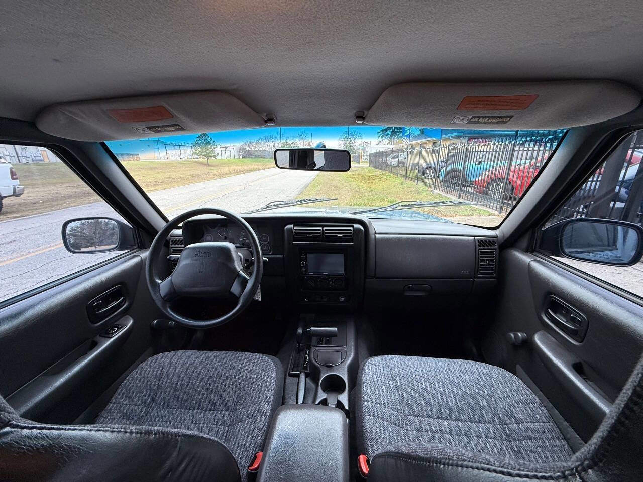 Used 1999 Jeep Cherokee SE image 33