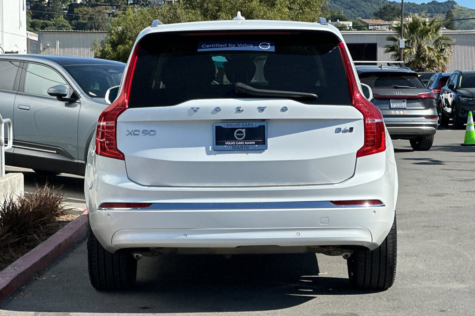 Used 2023 Volvo XC90 B6 Ultimate w/ Protection Package Premier image 8