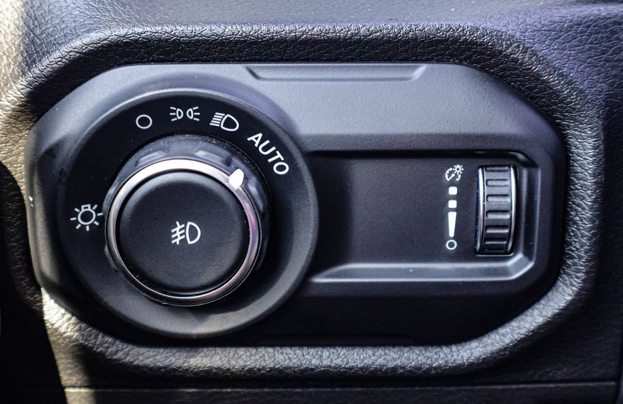 Used 2024 Jeep Wrangler Sport AWD/4WD image 36
