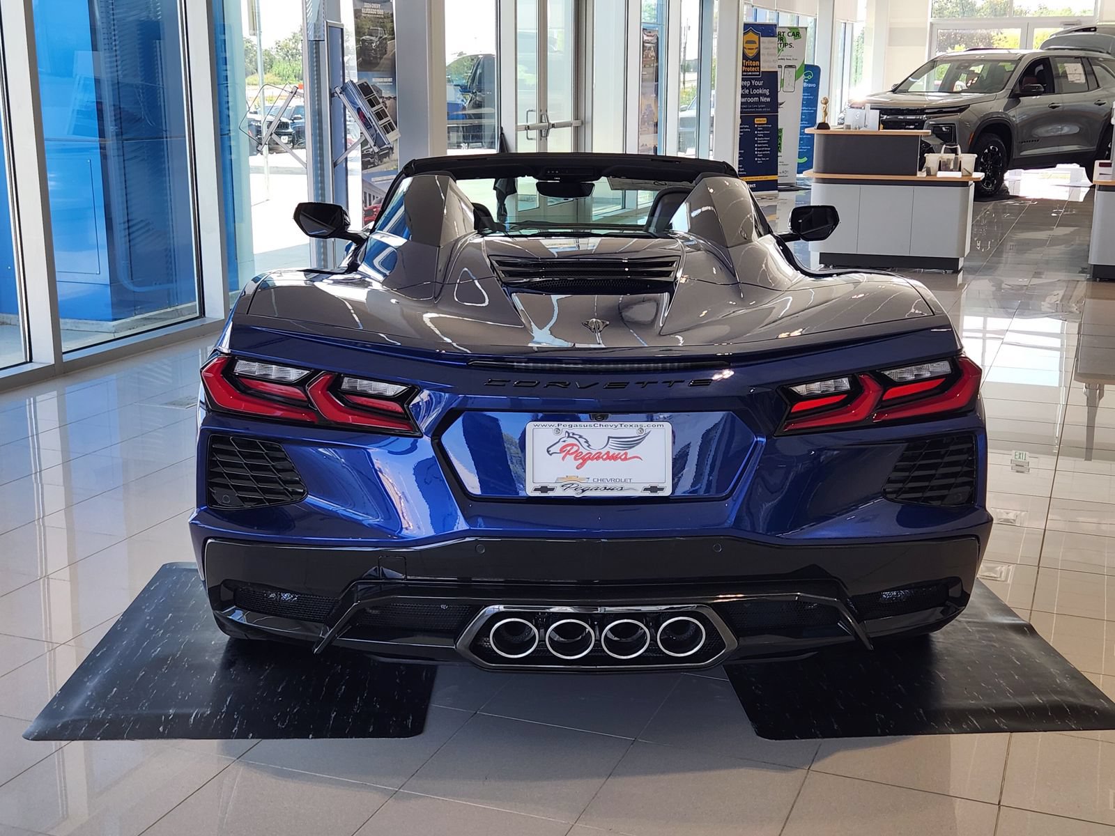 New 2027 Chevrolet Corvette Stingray Convertible RWD image 8
