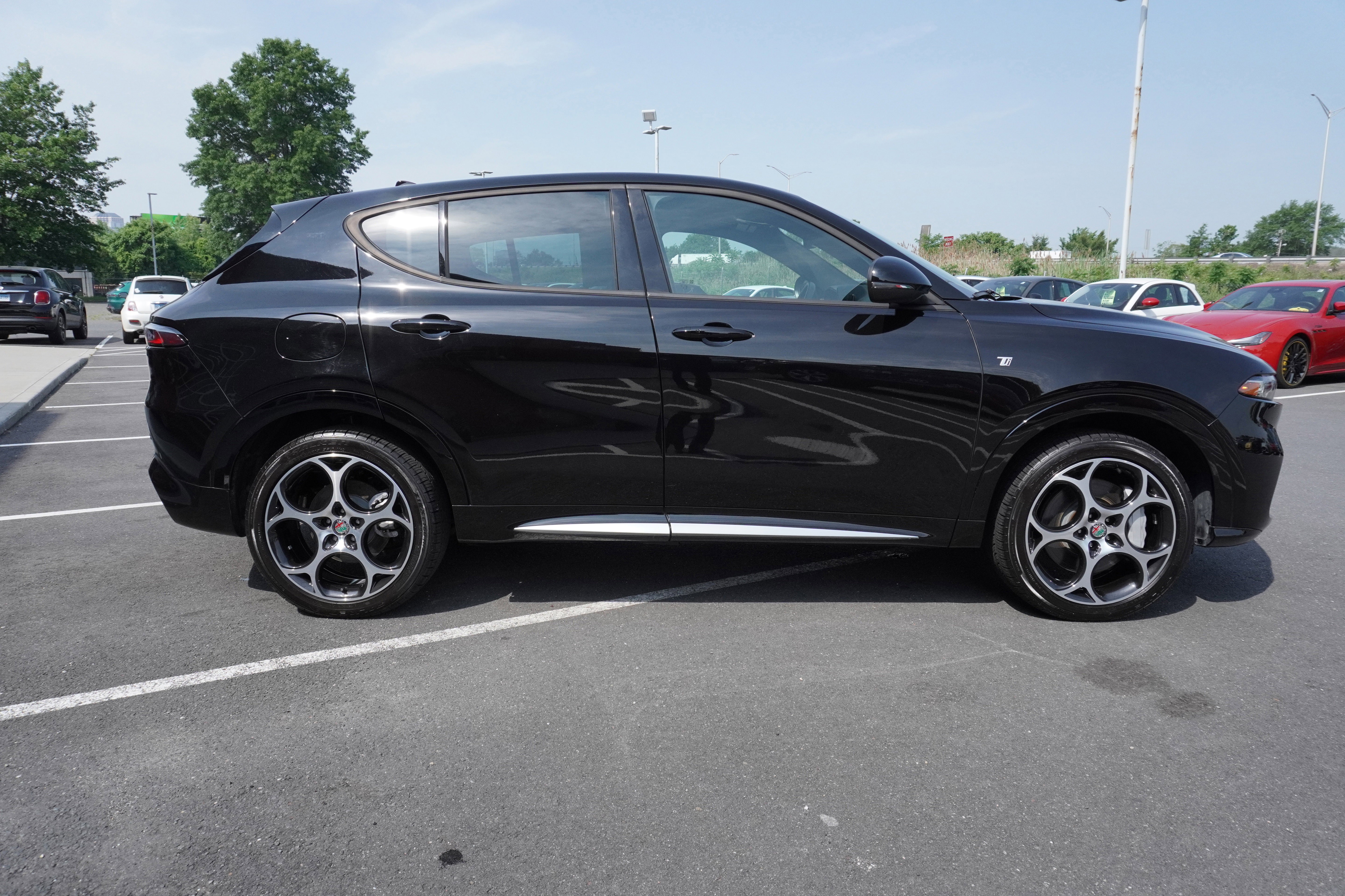 Used 2024 Alfa Romeo Tonale Ti image 5