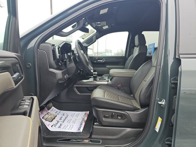 Used 2025 Chevrolet Silverado 1500 ZR2 image 17