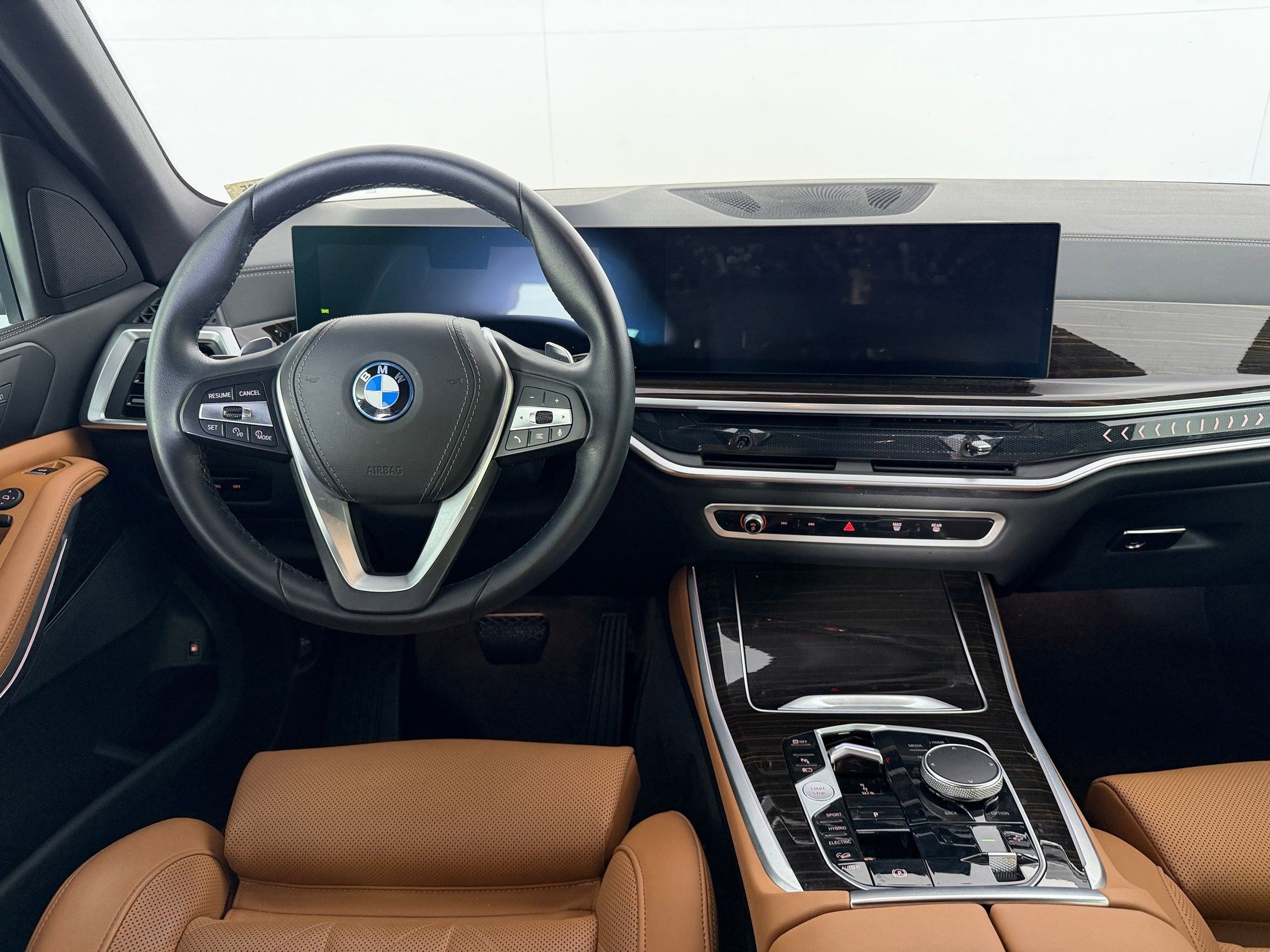 Certified 2024 BMW X5 xDrive50e w/ Parking Assistance Package image 29