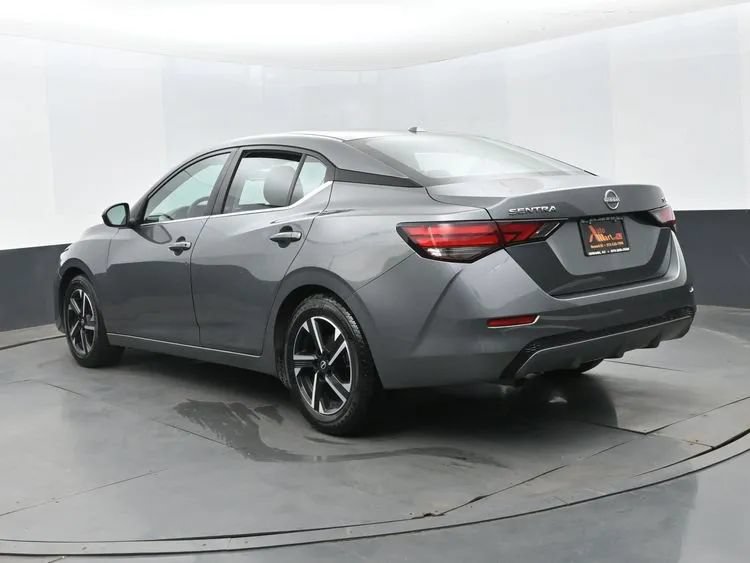 Used 2024 Nissan Sentra SV FWD image 9