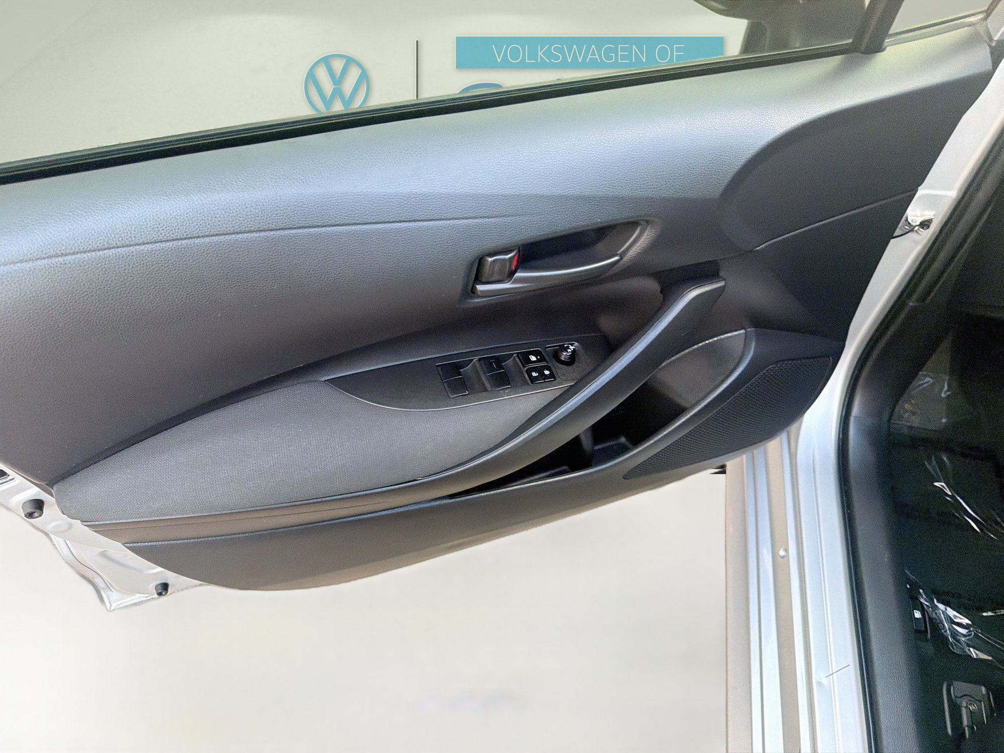 Used 2022 Toyota Corolla LE FWD image 19