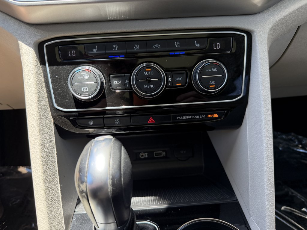 Used 2018 Volkswagen Atlas SEL Premium AWD/4WD image 22