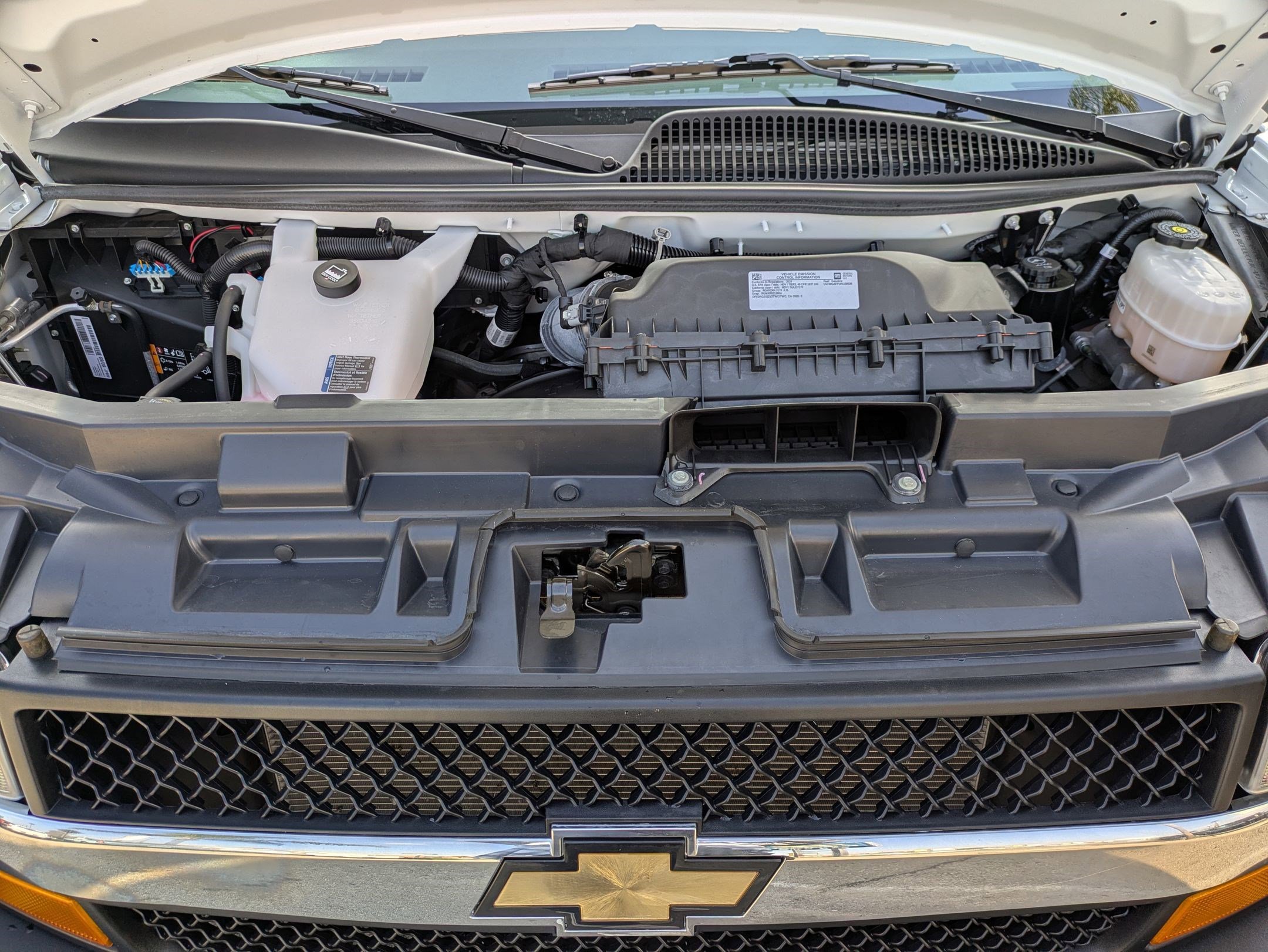 Used 2024 Chevrolet Express 2500 Work Van w/ Driver Convenience Package image 29