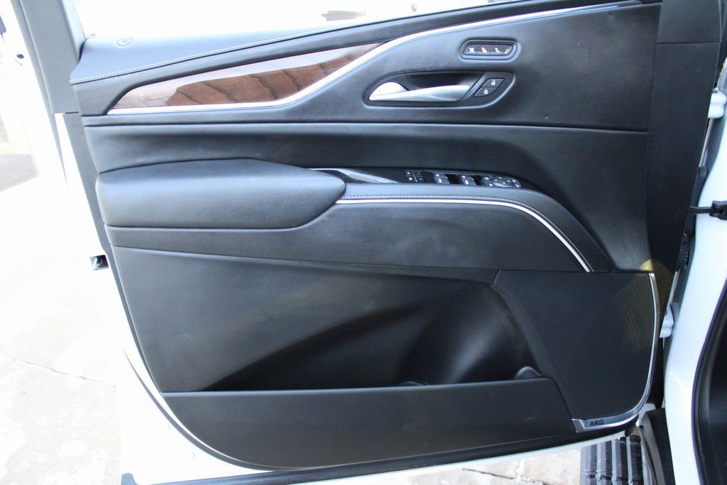 Used 2023 Cadillac Escalade Sport Platinum image 9