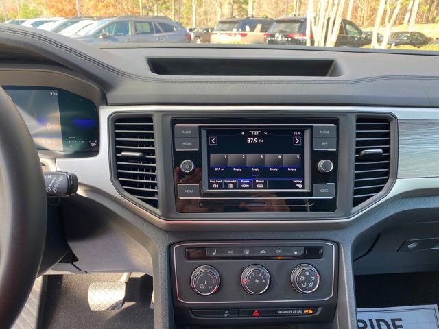 Used 2022 Volkswagen Atlas Cross Sport SE image 19