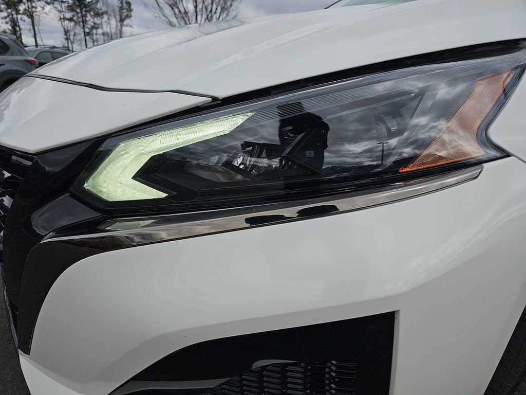 Used 2024 Nissan Altima 2.5 SR w/ SR Premium Package image 34