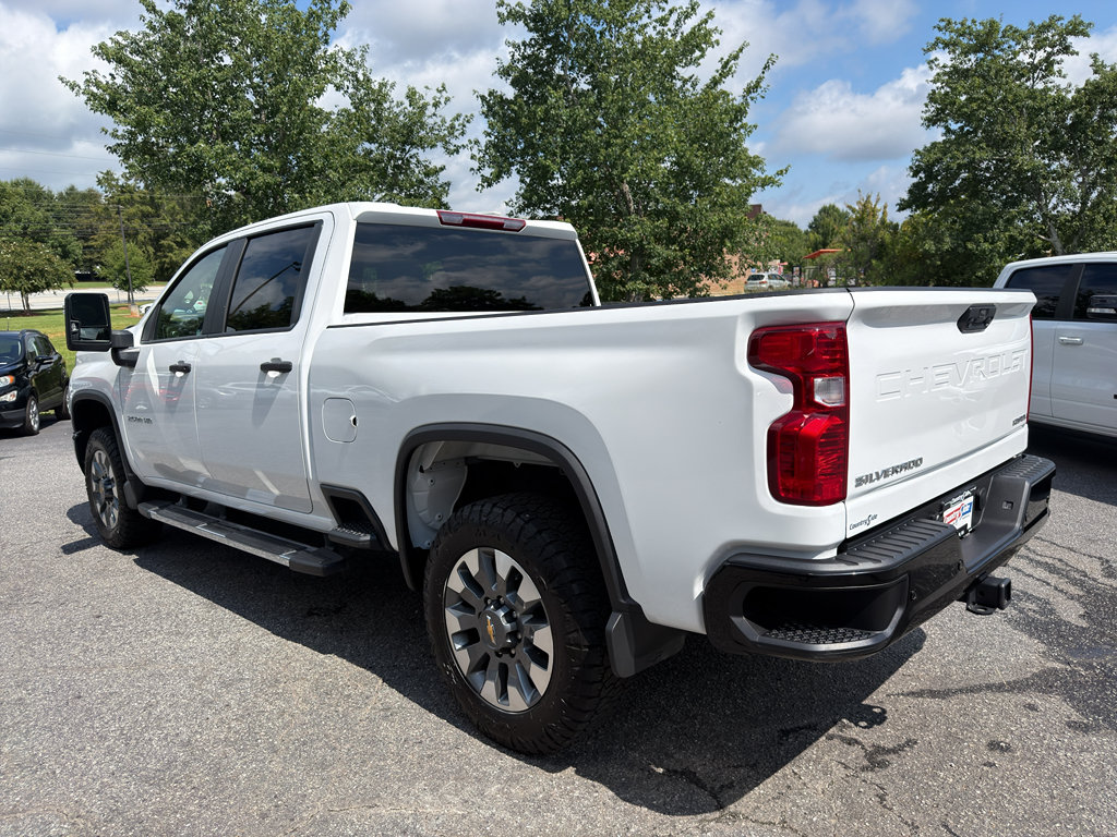 Used 2025 Chevrolet Silverado 2500 Custom AWD/4WD image 7