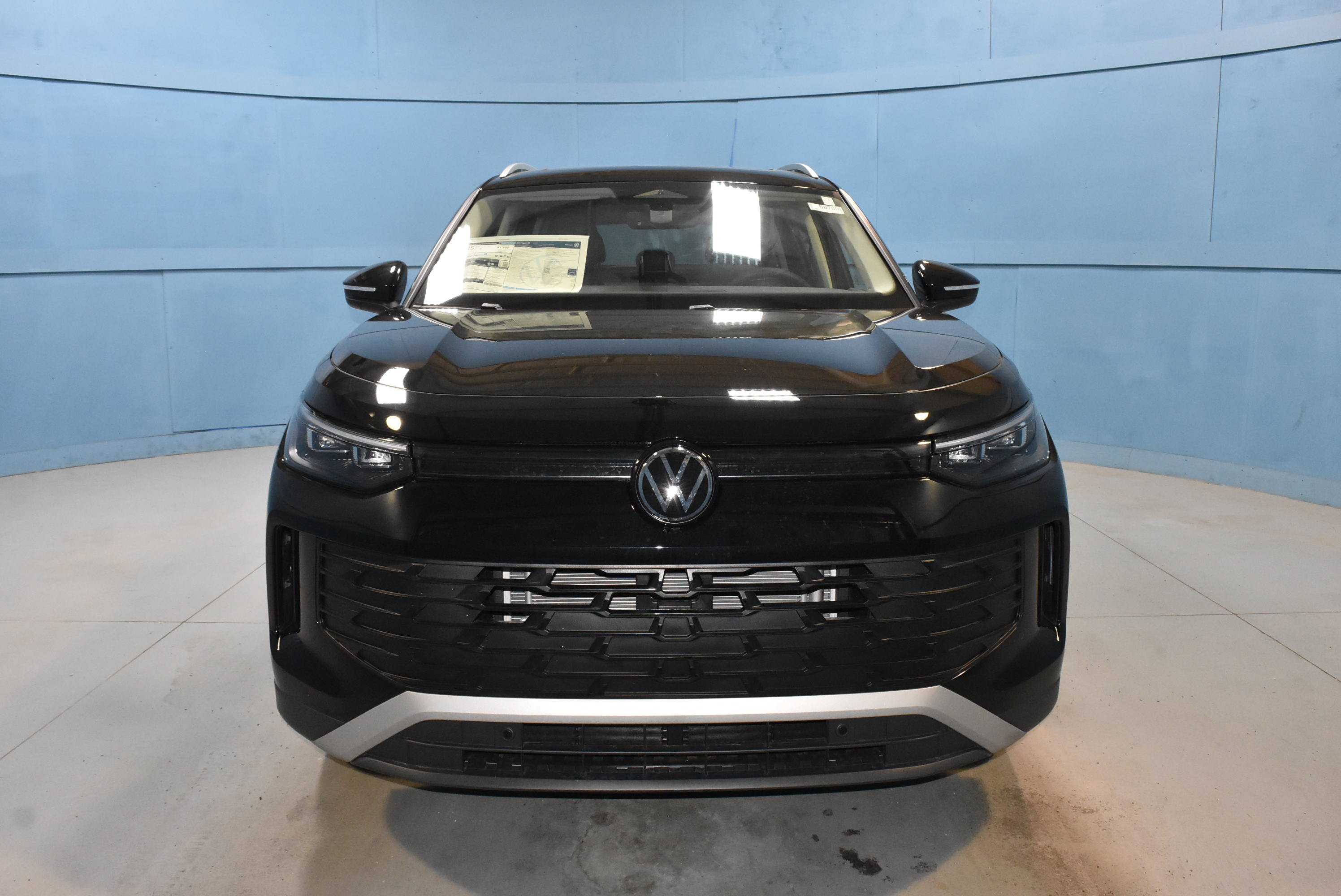 New 2026 Volkswagen Tiguan SE AWD/4WD image 17