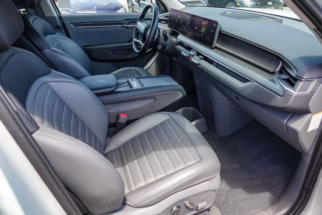 Certified 2024 Kia EV9 Land AWD/4WD image 14