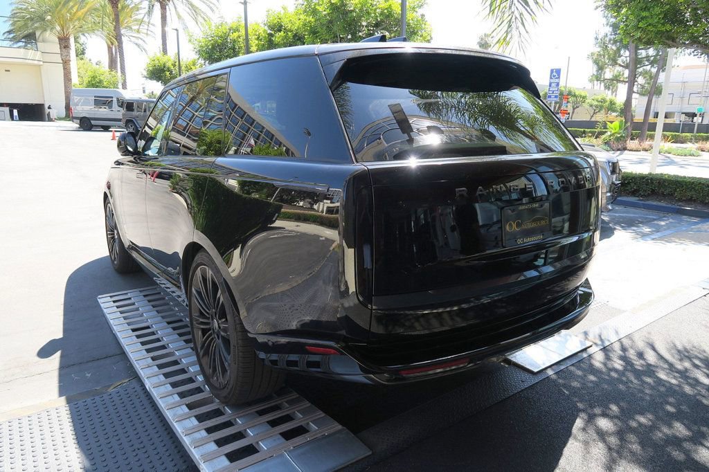 Used 2025 Land Rover Range Rover SE AWD/4WD image 43