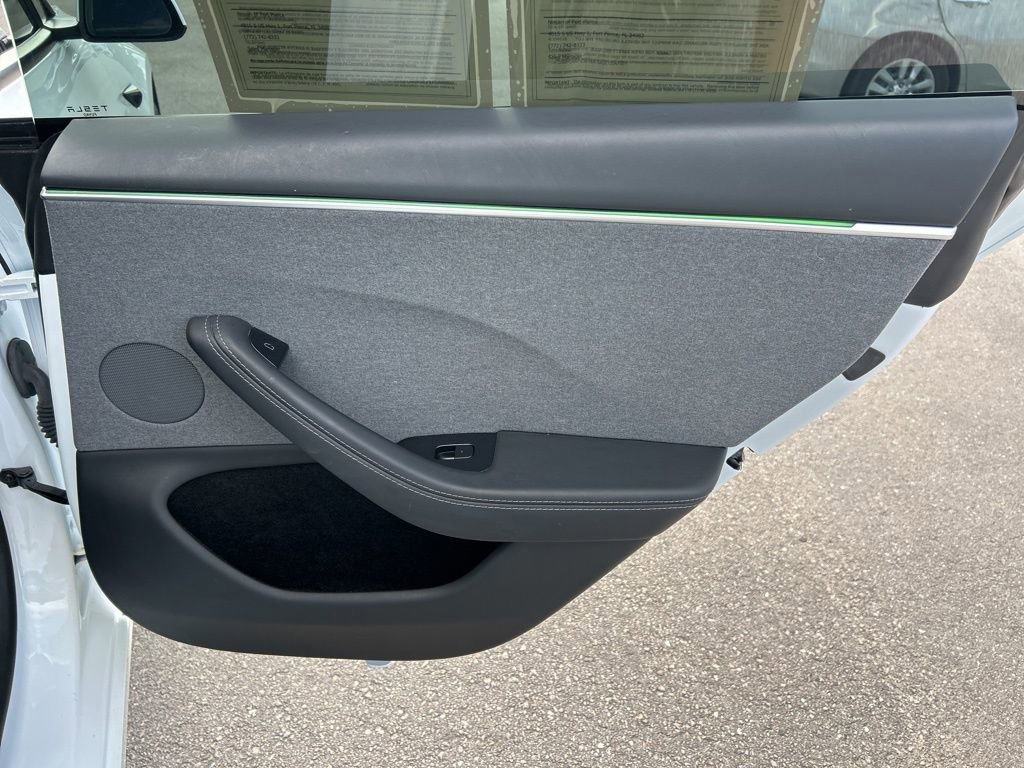 Used 2024 Tesla Model 3 Standard Range image 40