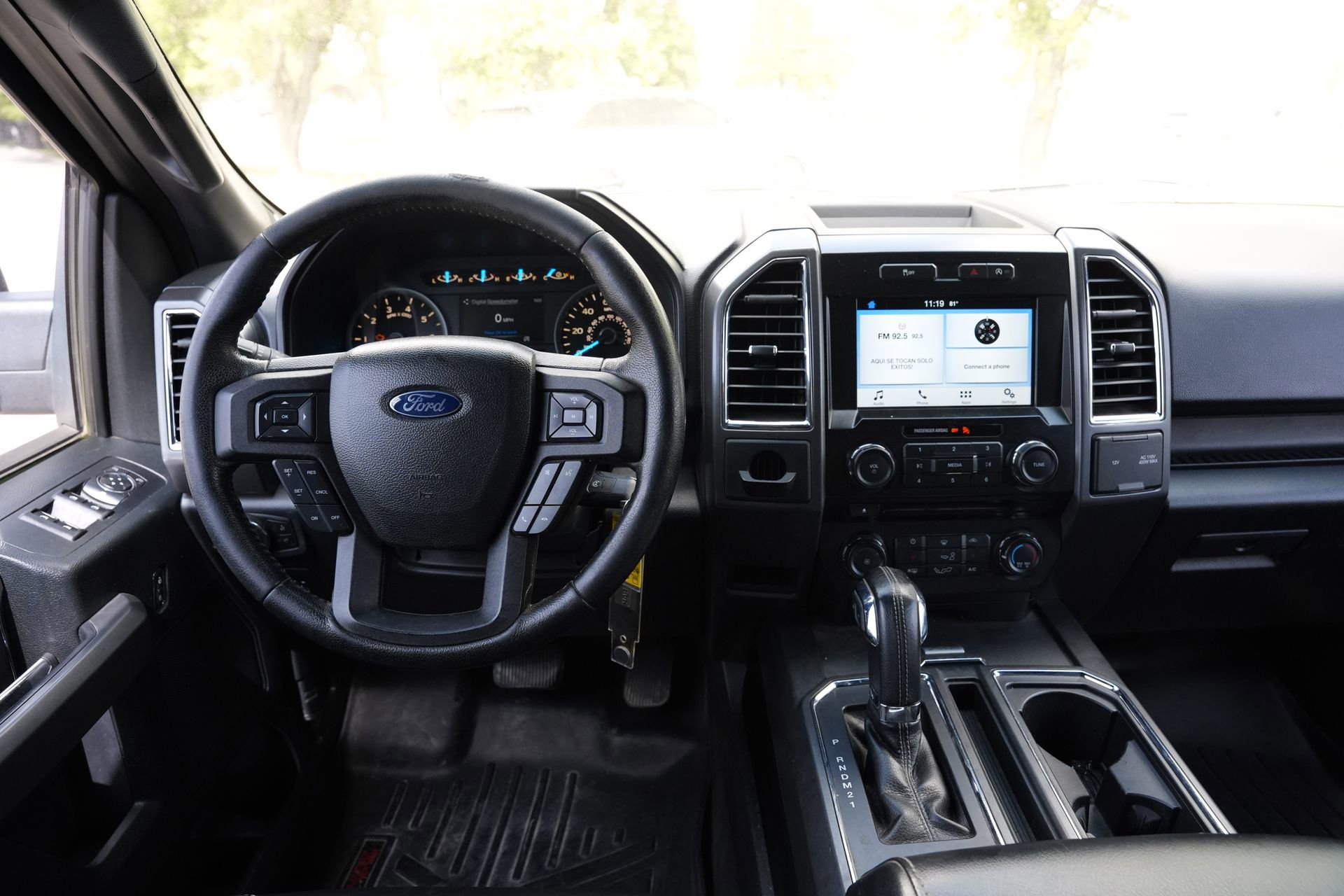 Used 2016 Ford F150 XLT w/ Equipment Group 302A Luxury image 9