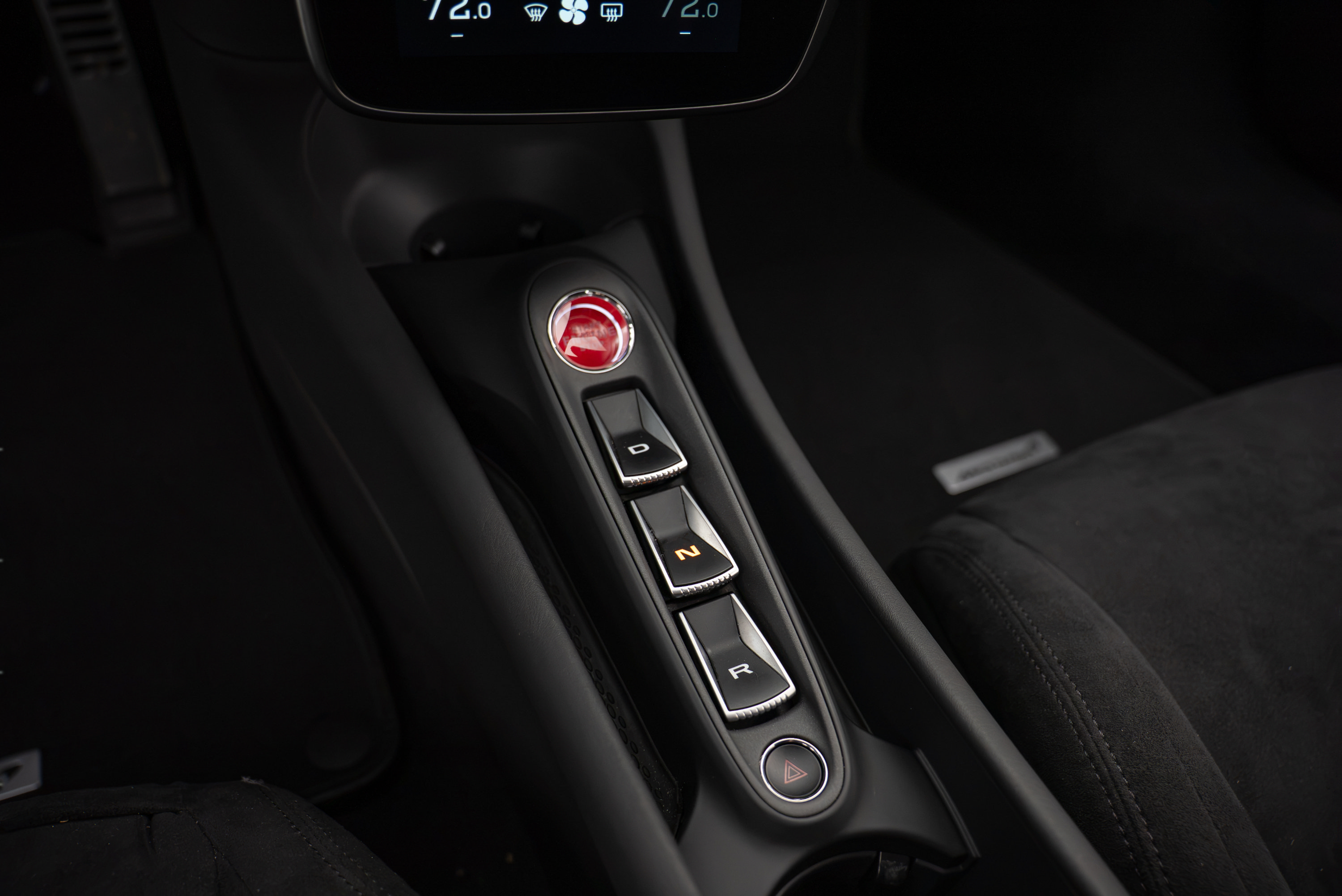 Used 2024 McLaren Artura RWD image 13