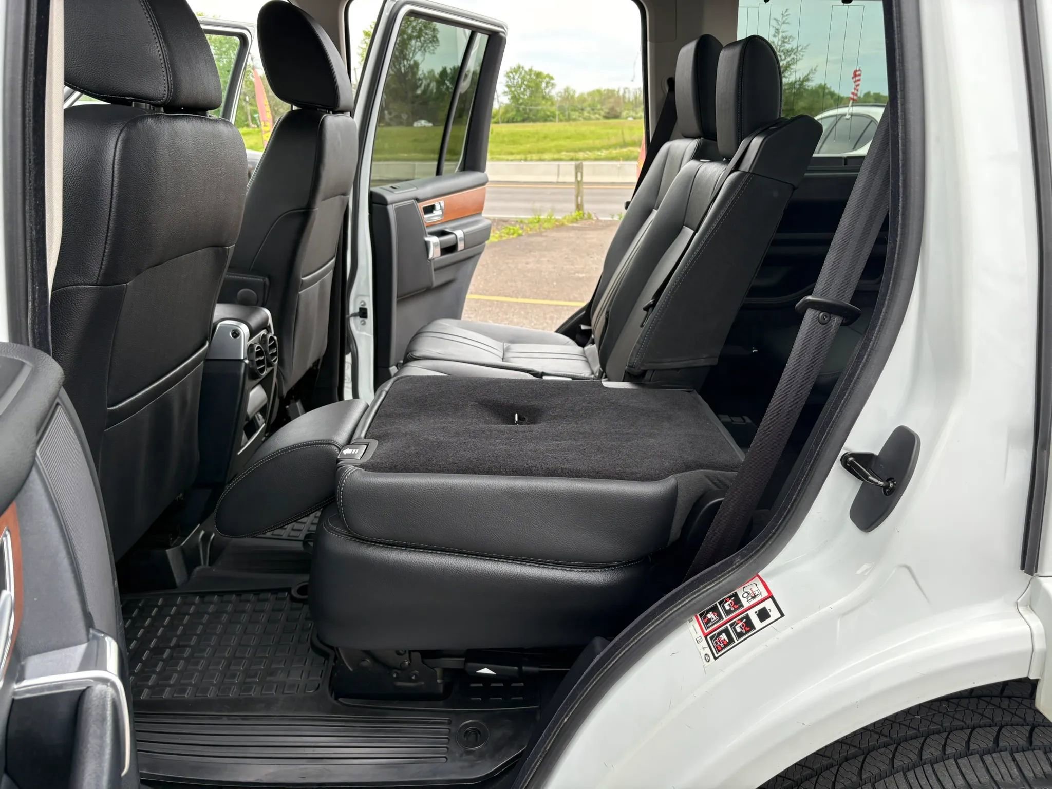 Used 2014 Land Rover LR4 HSE AWD/4WD image 20