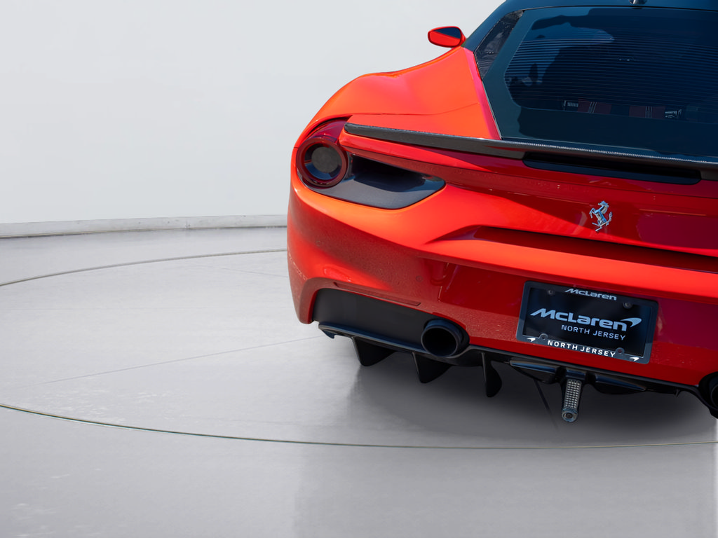 Used 2017 Ferrari 488 GTB RWD image 24