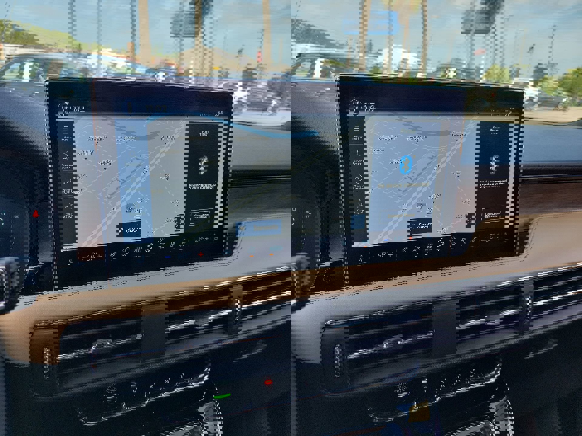 Used 2023 Lincoln Corsair Reserve w/ Jet Appearance Package FWD image 24