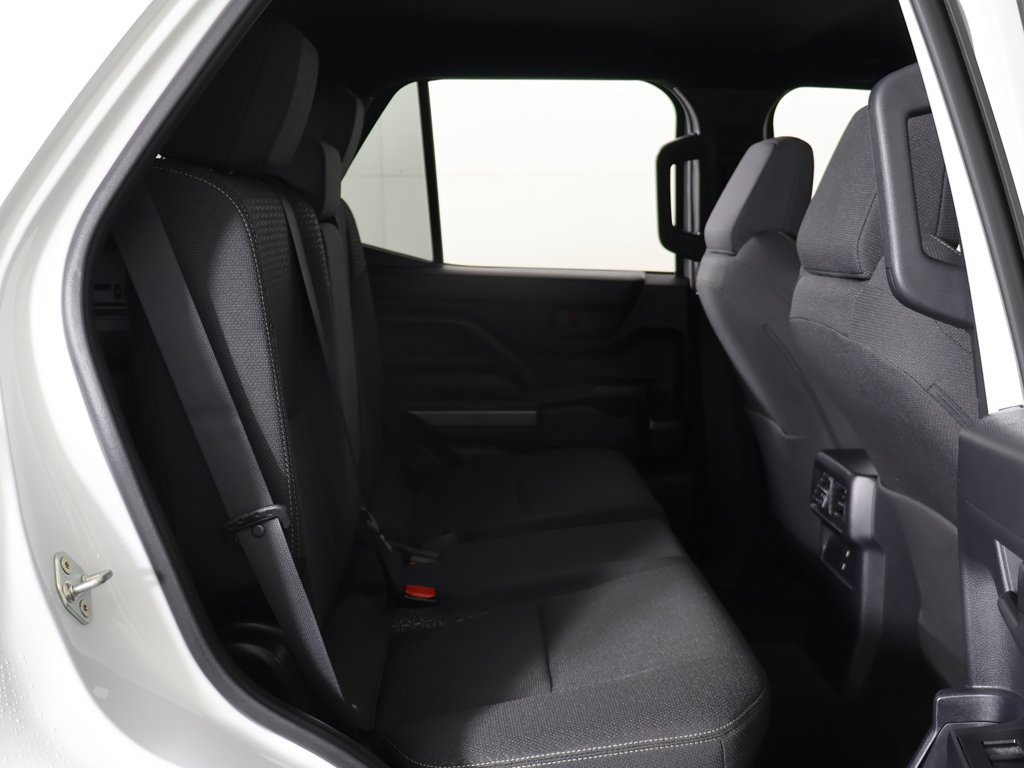 Used 2025 Toyota 4Runner SR5 image 28