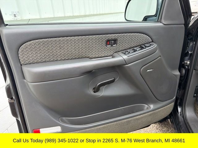 Used 2003 Chevrolet Avalanche 4x4 w/ Suspension Package, Off-Road image 24