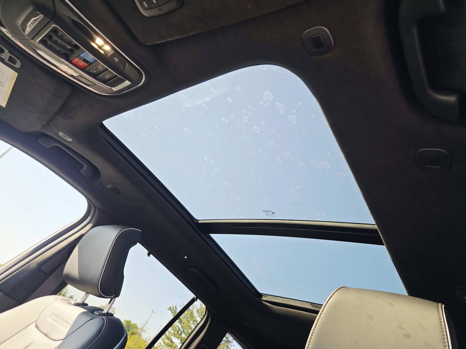 New 2027 Jeep Grand Cherokee Summit AWD/4WD image 10