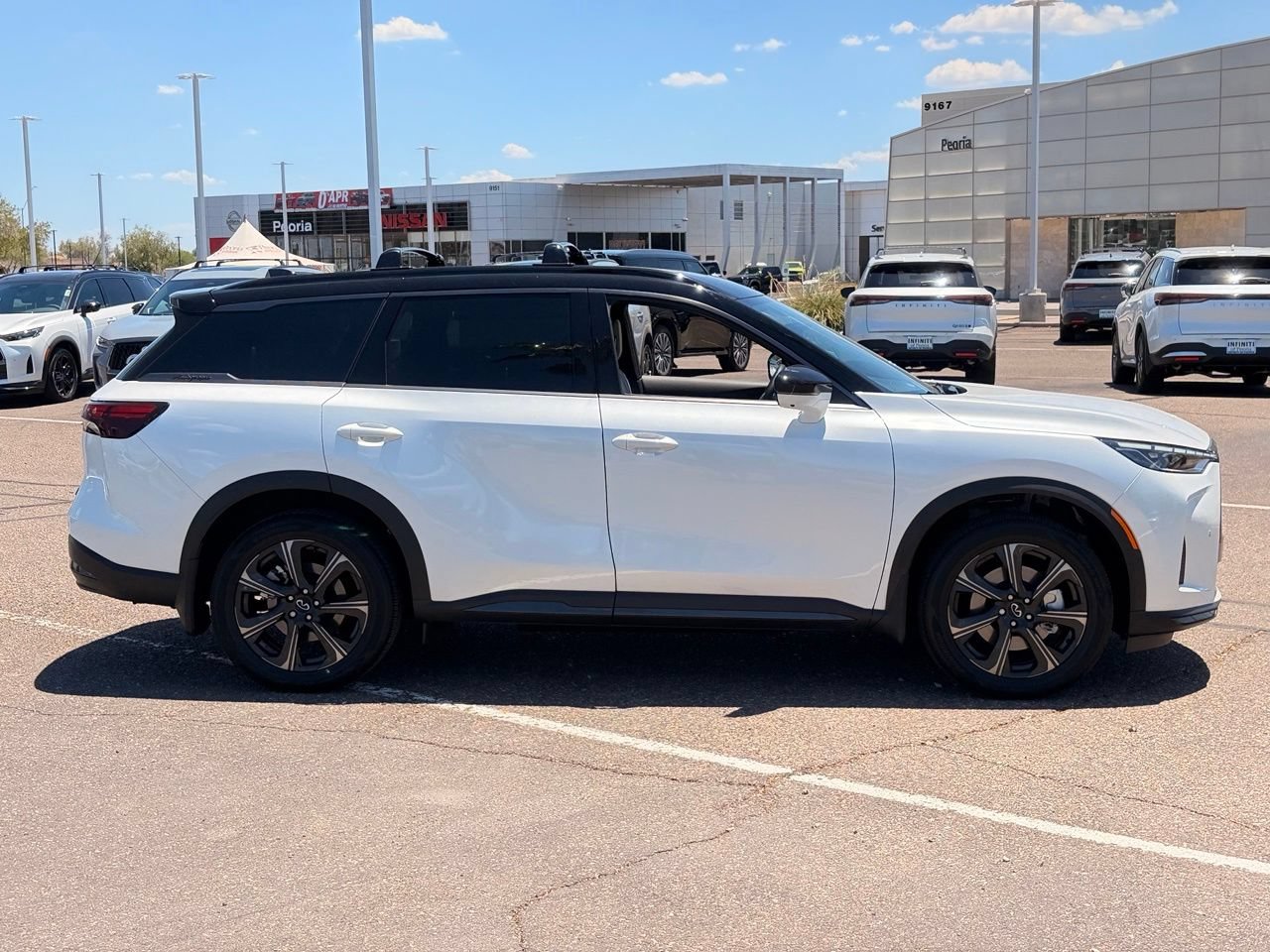 New 2026 INFINITI QX60 Autograph w/ Dark Cargo Package AWD/4WD image 7