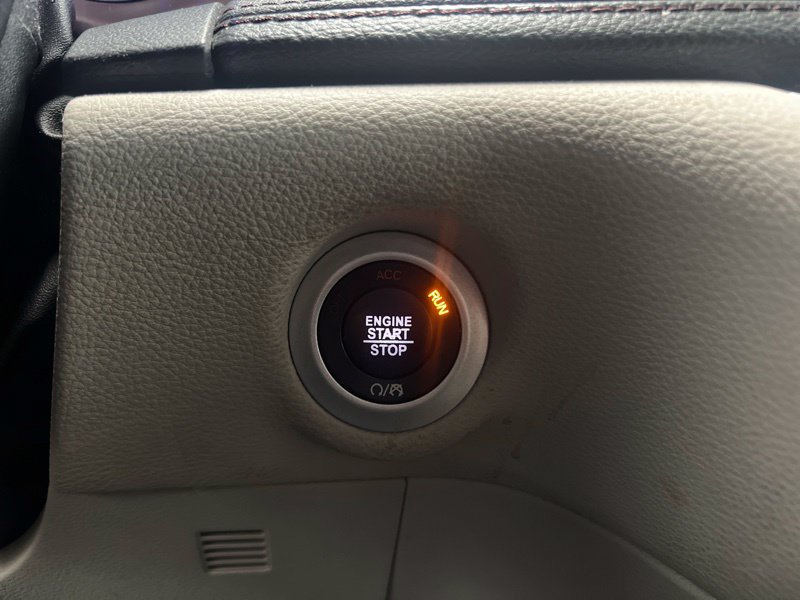 Used 2019 Chrysler Pacifica Limited FWD image 28