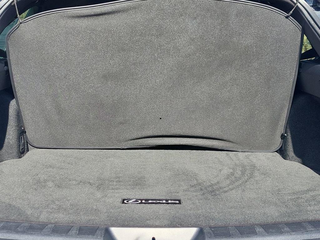 Used 2020 Lexus UX 250h w/ Premium Package image 16