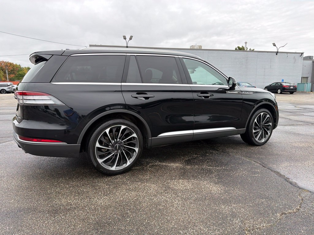 Used 2023 Lincoln Aviator Reserve w/ Equipment Group 201A AWD/4WD image 7