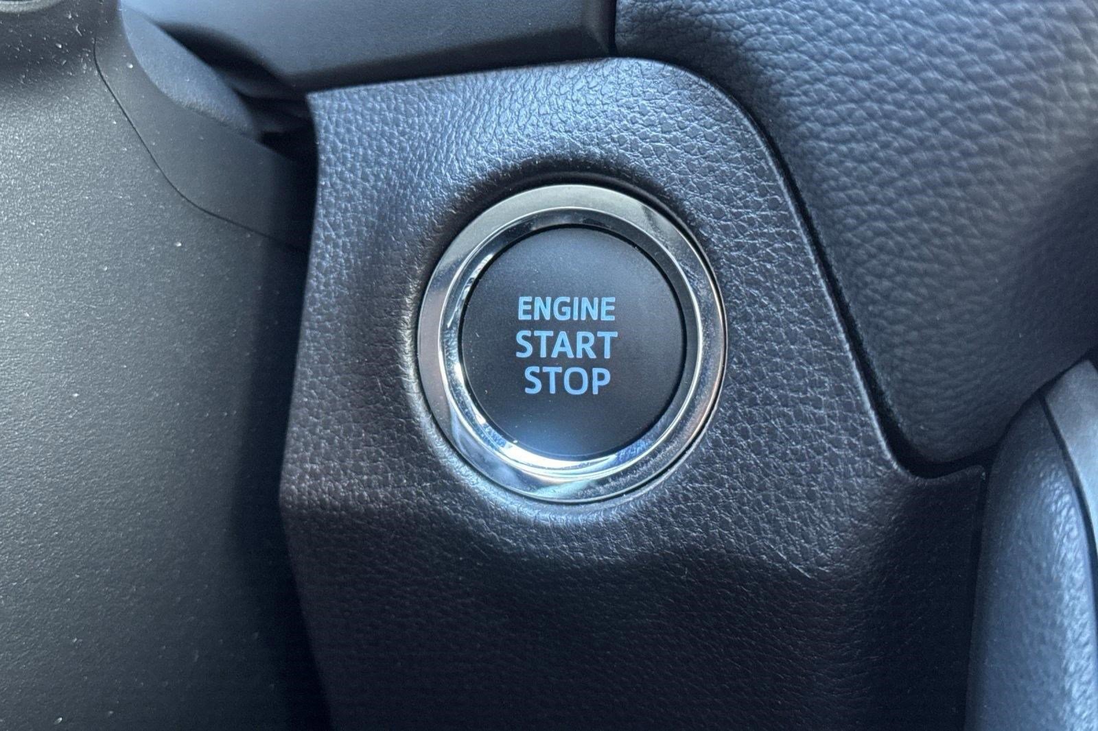 Used 2022 Toyota RAV4 XLE w/ Convenience Package image 34