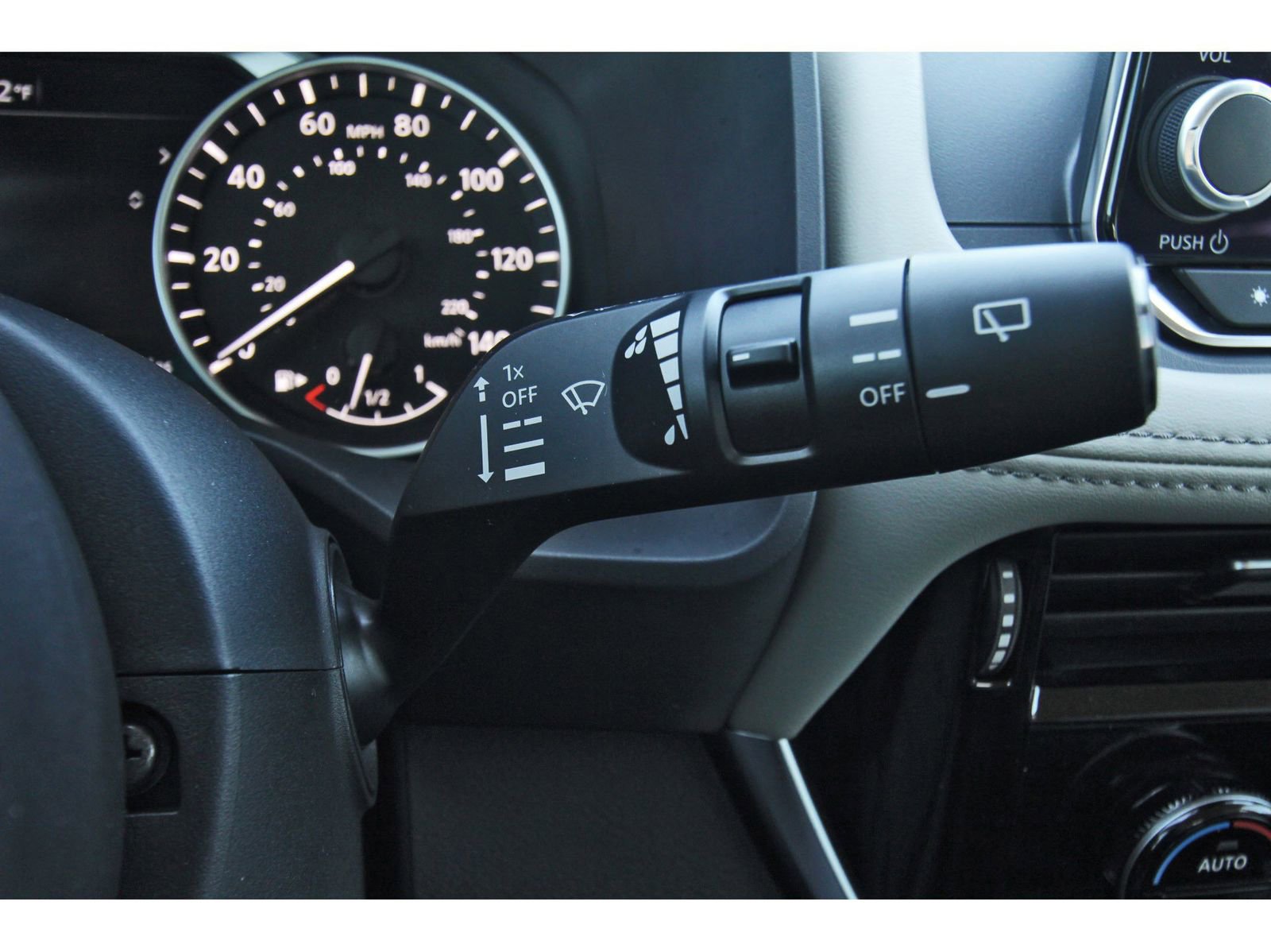 Used 2021 Nissan Rogue SV image 21