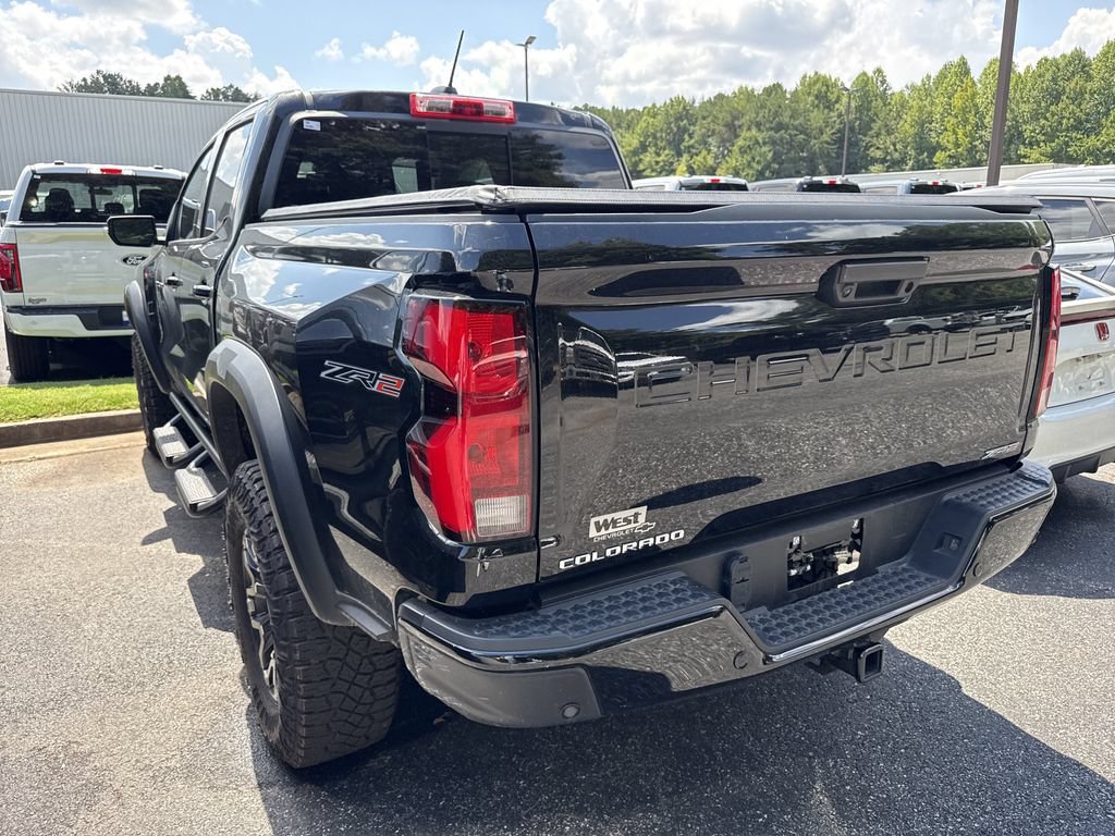 Used 2024 Chevrolet Colorado ZR2 w/ ZR2 Convenience Package III AWD/4WD image 16