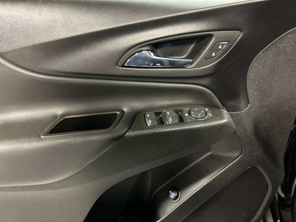 Used 2024 Chevrolet Equinox LT image 14