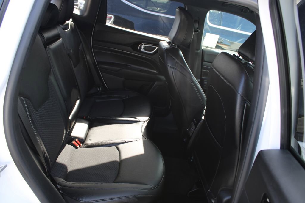 Used 2023 Jeep Compass Altitude image 11