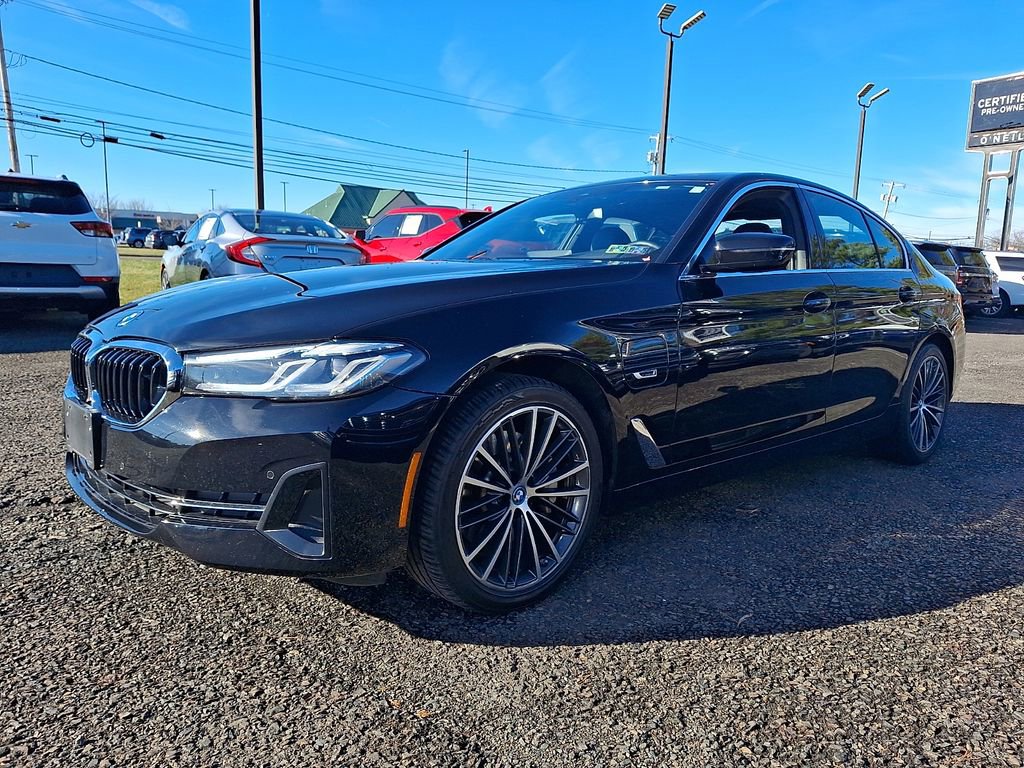 Used 2023 BMW 530e xDrive image 3