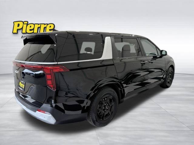 Used 2025 Kia Carnival FWD image 6