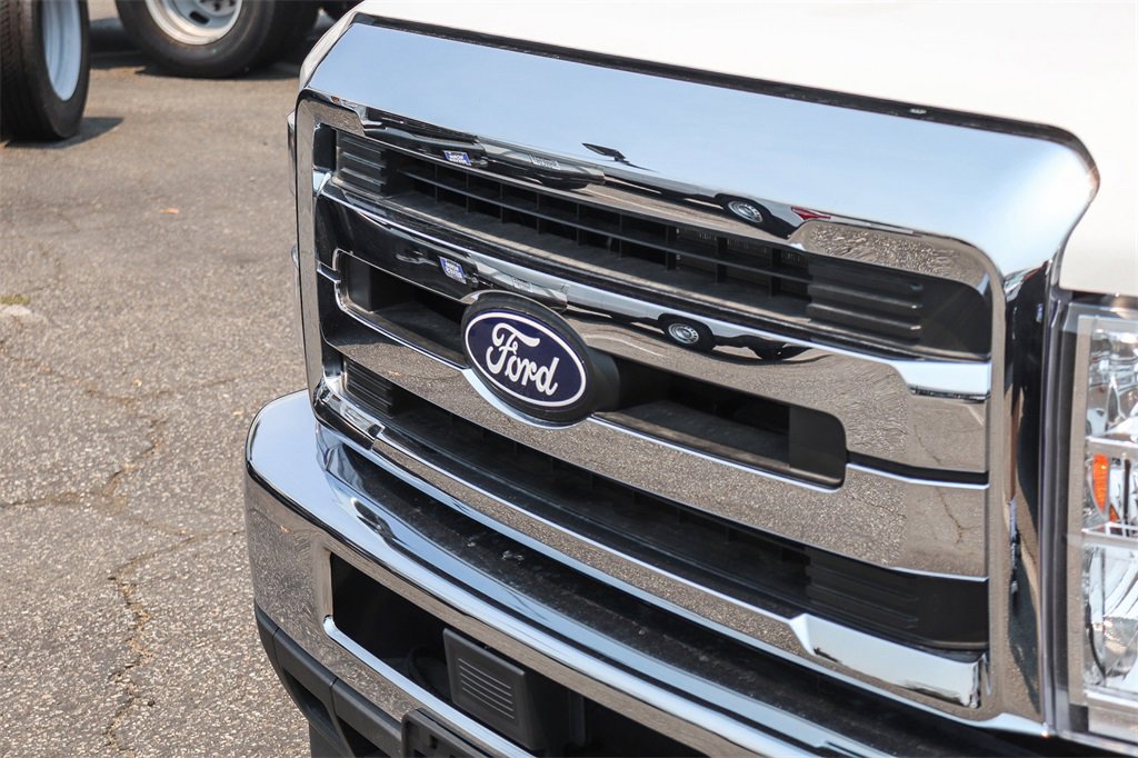 New 2026 Ford E-350 and Econoline 350 Super Duty w/ Power Equipment Group image 5