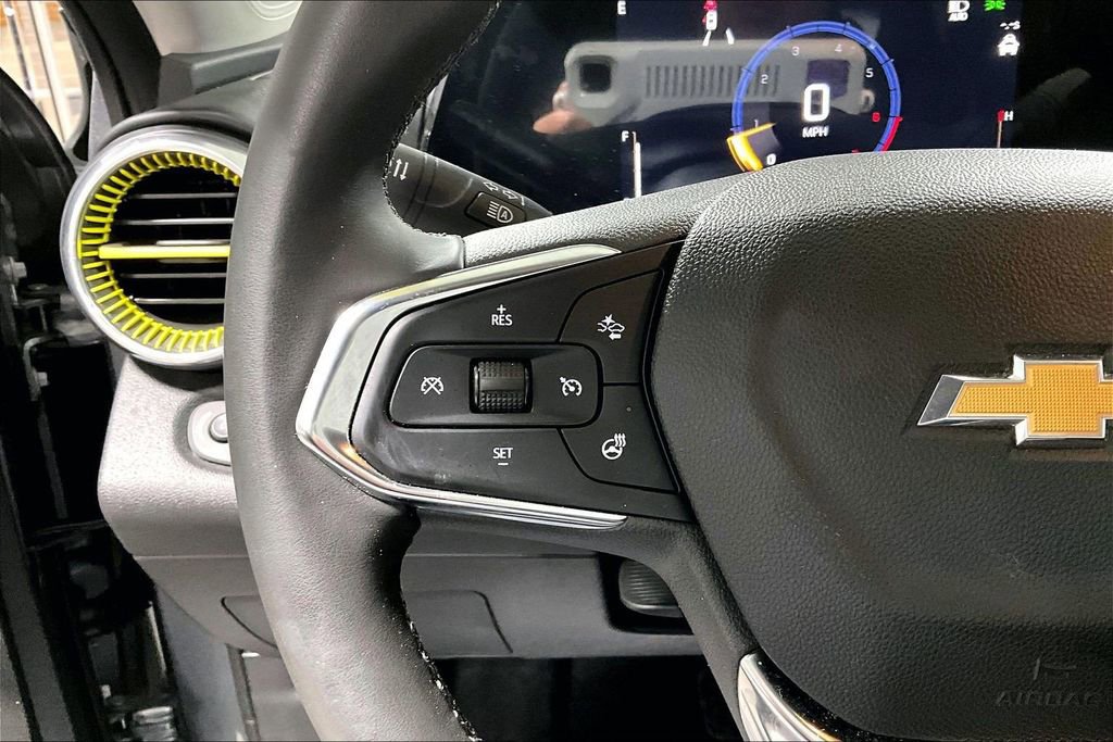 Used 2025 Chevrolet Trax LT w/ Driver Confidence Package image 17